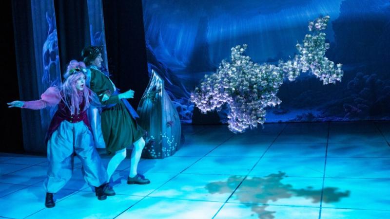 Teatro e Tecnologia: Realidade Virtual e Erotismo nas Artes Cênicas